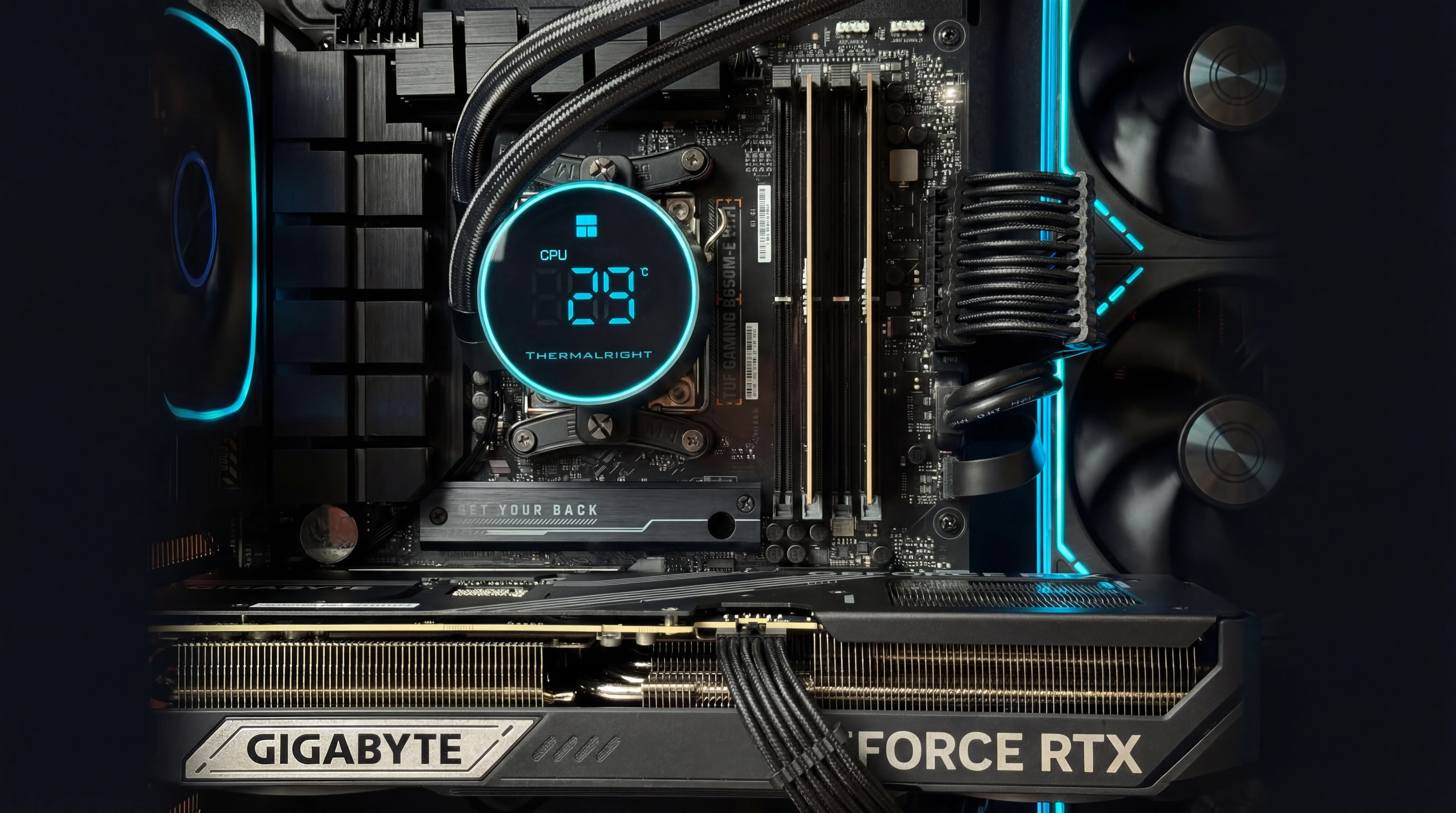 Фото сборки AMD Ryzen 9 9950X3D <br>+ RTX 5090 32GB