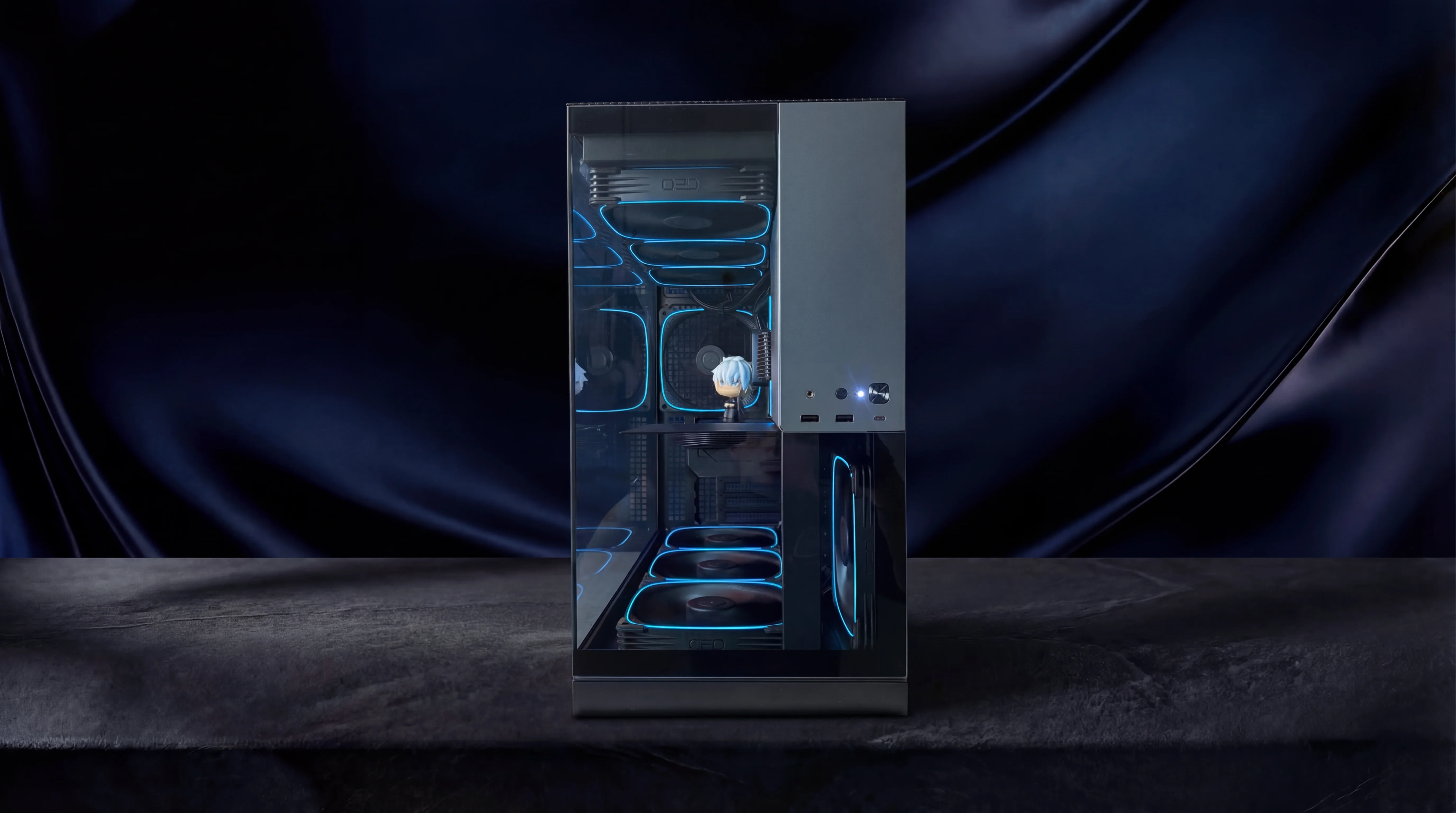 Фото сборки AMD Ryzen 7 9850X3D <br>+ RTX 5070 12GB